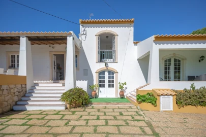 Moradia T5 para Venda em Albufeira e Olhos de Água