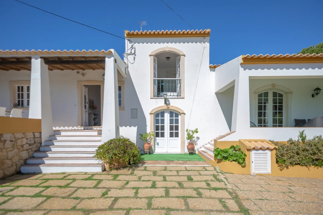 Moradia T5 para Venda em Albufeira e Olhos de Água Foto 2