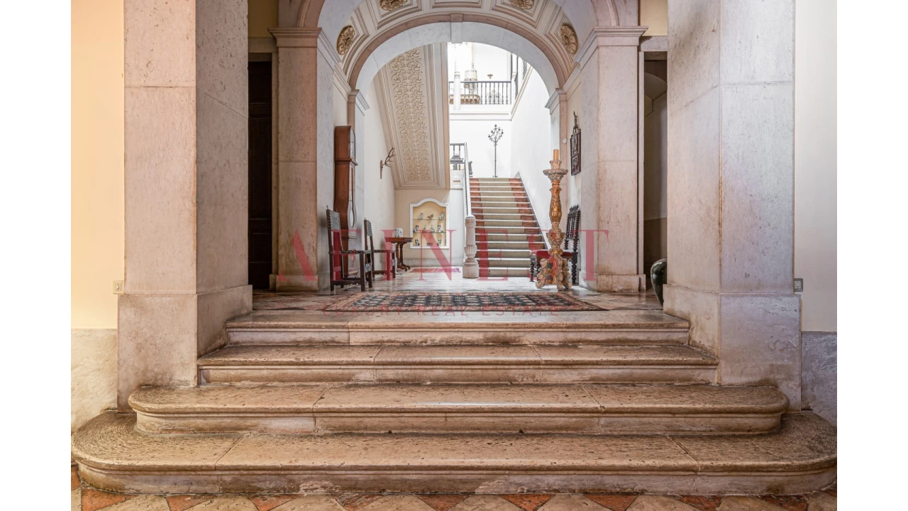 Moradia T37 para Venda em Oeiras e São Julião da Barra, Paço de Arcos e Caxias Foto 1