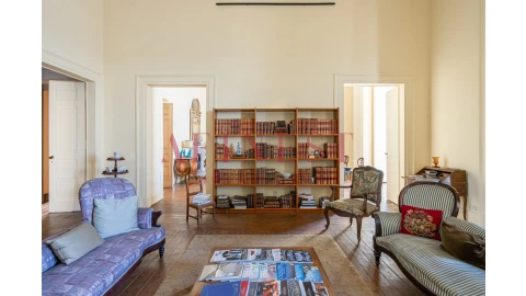 Moradia T37 para Venda em Oeiras e São Julião da Barra, Paço de Arcos e Caxias