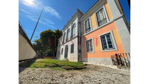 Moradia T37 para Venda em Oeiras e São Julião da Barra, Paço de Arcos e Caxias