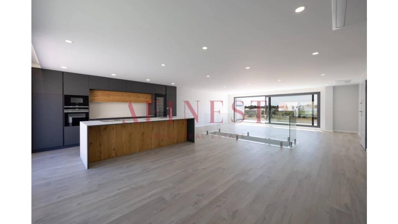 Apartamento T4 para Venda em Alcochete Foto 11