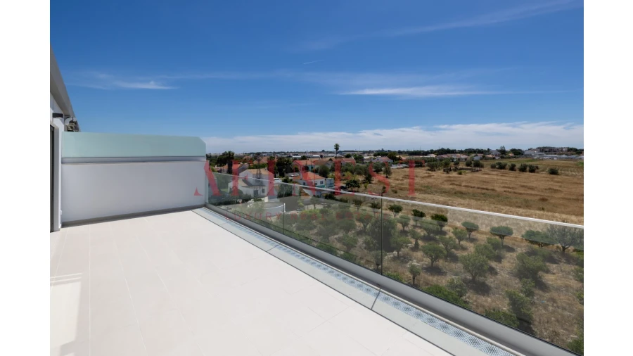 Apartamento T4 para Venda em Alcochete Foto 9