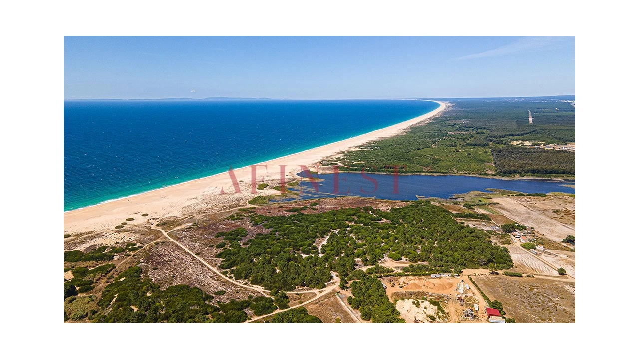 Terreno para Venda em Sines Foto 2