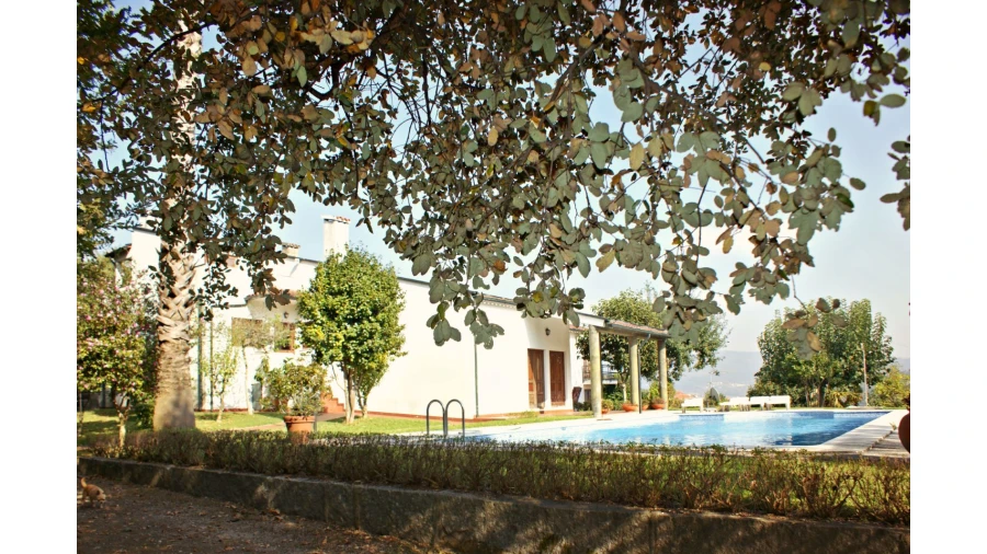 Quinta T4 para Venda em Selho São Lourenço e Gominhães Foto 2