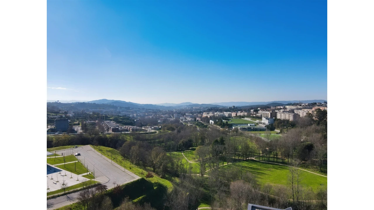 Terreno para Venda em Mesão Frio Foto 1