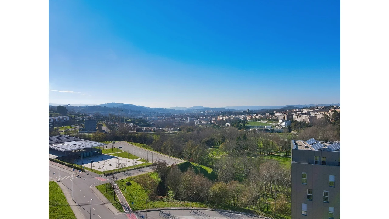 Terreno para Venda em Mesão Frio Foto 2