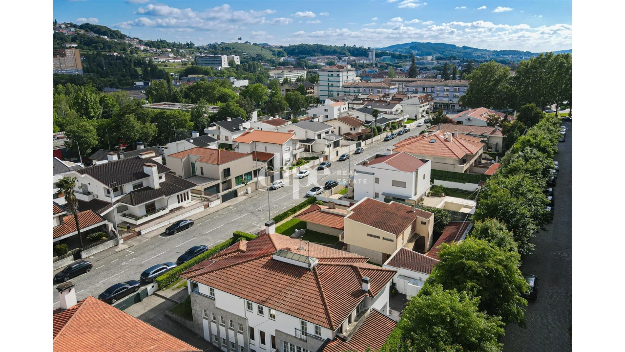 Moradia T4 para Venda em Costa Foto 7