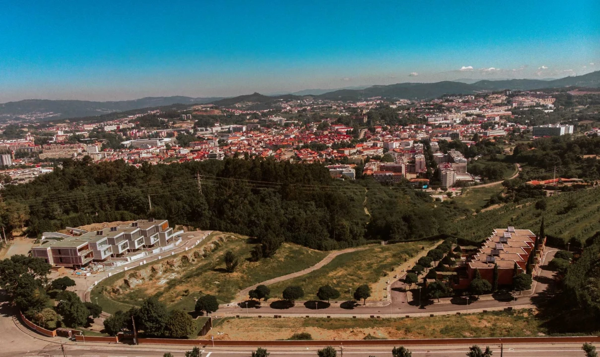 Moradia T3 para Venda em Urgezes Foto 23