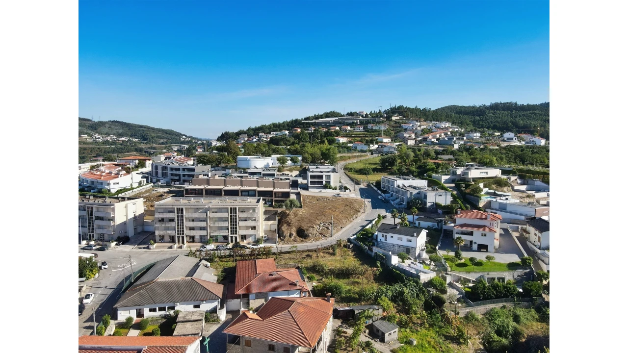 Terreno para Venda em Mesão Frio Foto 5