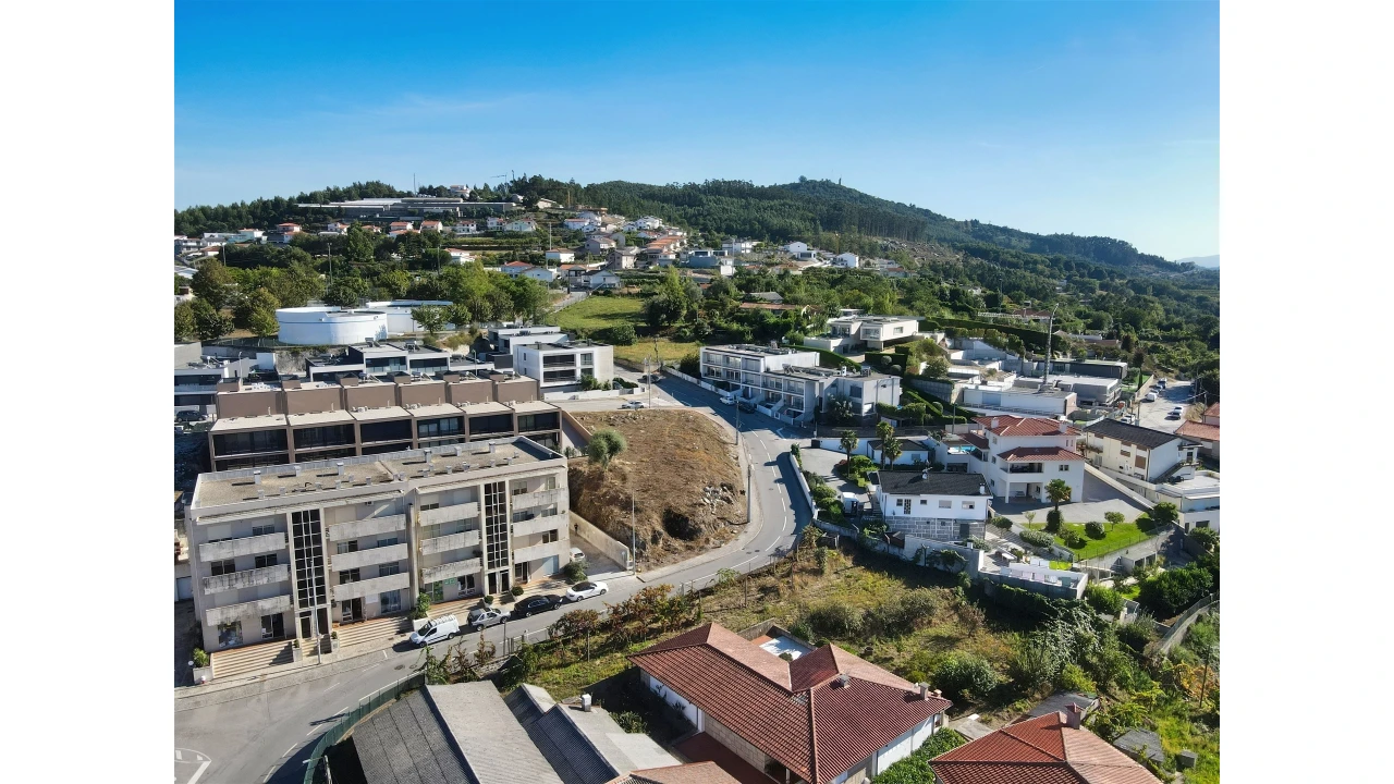Terreno para Venda em Mesão Frio Foto 4