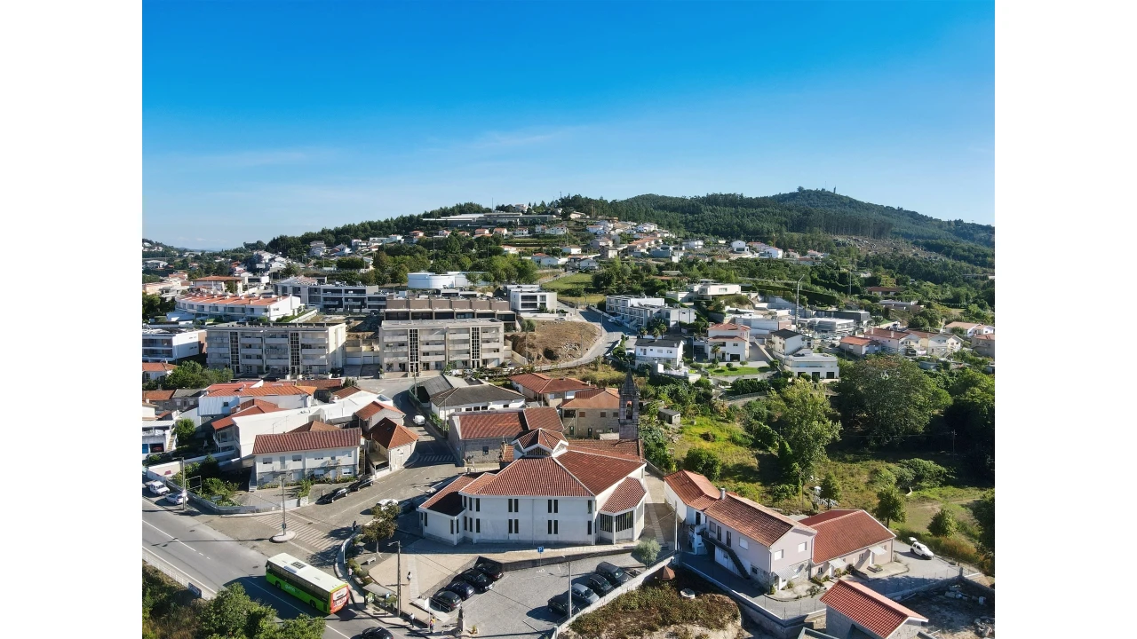 Terreno para Venda em Mesão Frio Foto 3