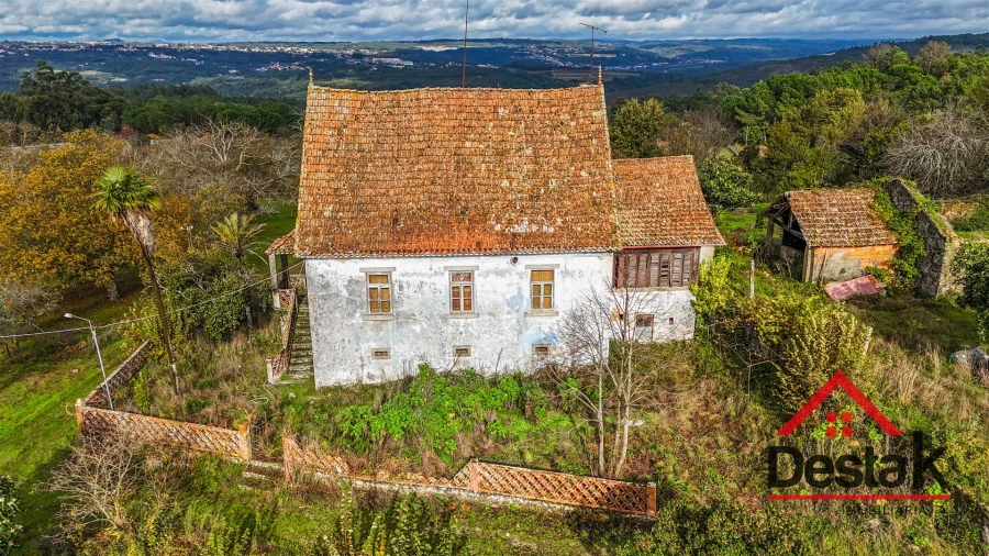 Quinta T4 para Venda em Fornos de Maceira Dão Foto 4