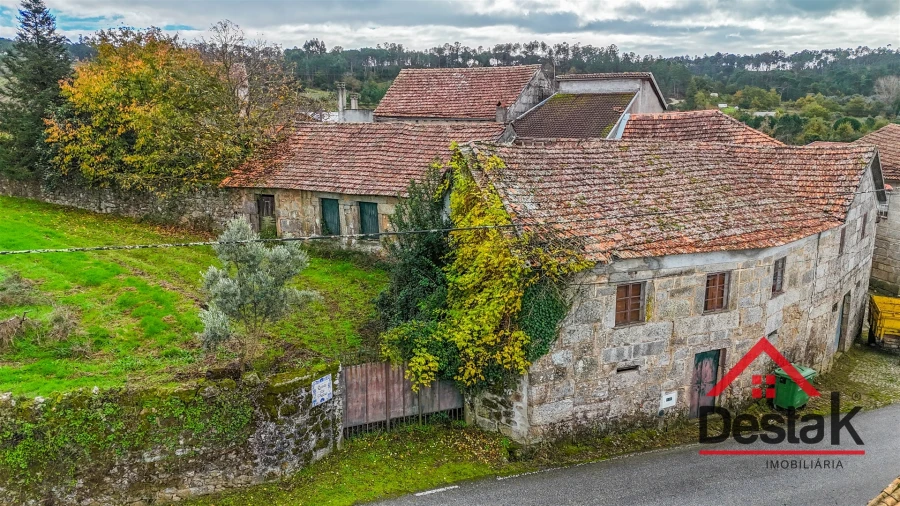 Quinta T4 para Venda em Fornos de Maceira Dão Foto 21