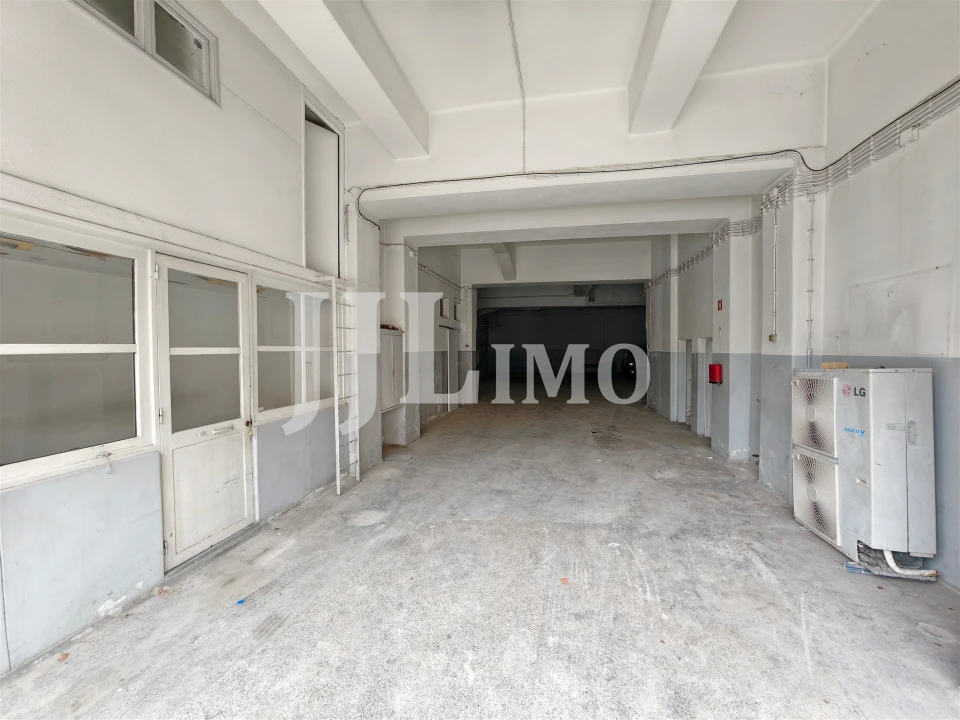 Loja para Arrendamento em Arroios Foto 2