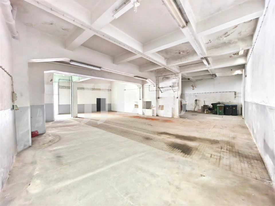 Loja para Arrendamento em Arroios Foto 9