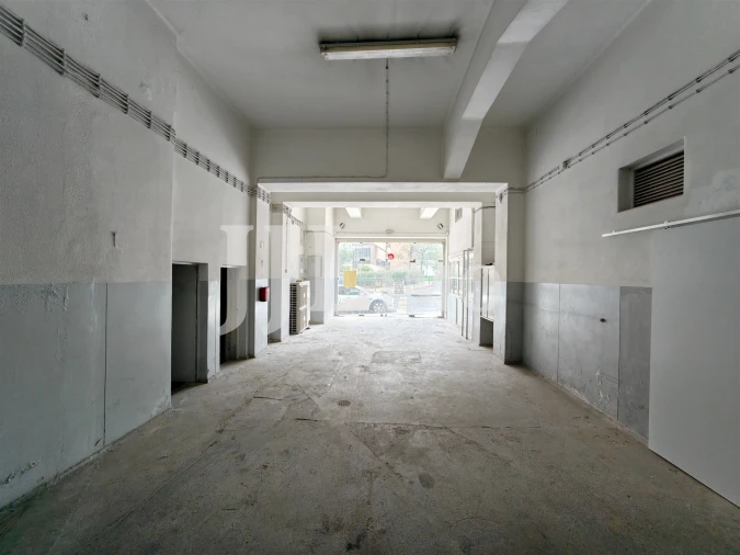 Loja para Arrendamento em Arroios Foto 4