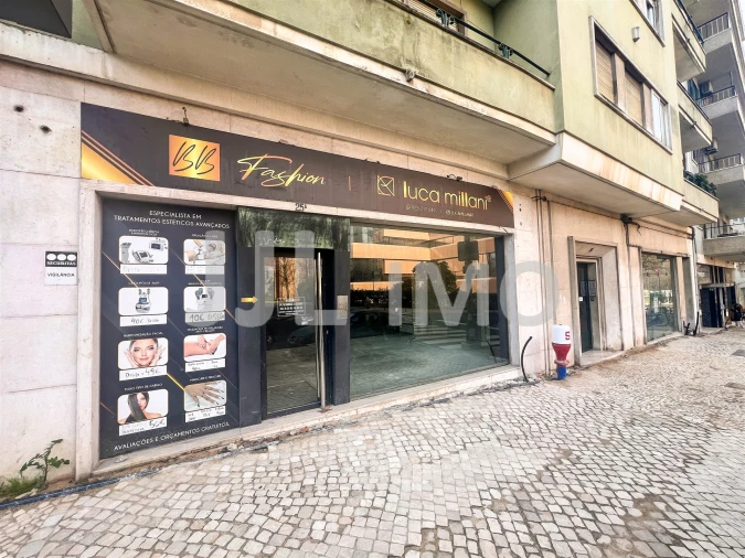 Loja para Arrendamento em Arroios Foto 13