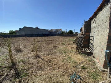 Terreno para Venda em Monte Redondo e Carreira
