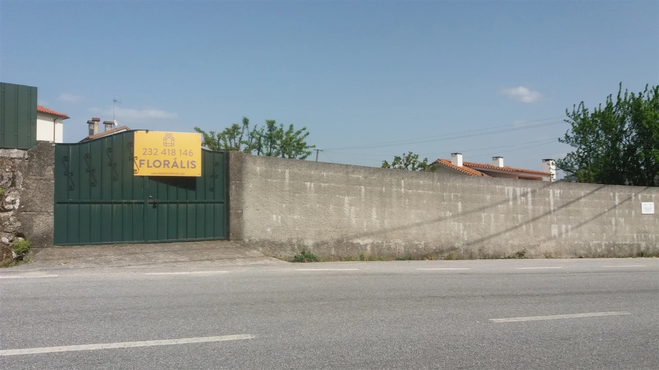 Terreno para Venda em Fragosela Foto 1