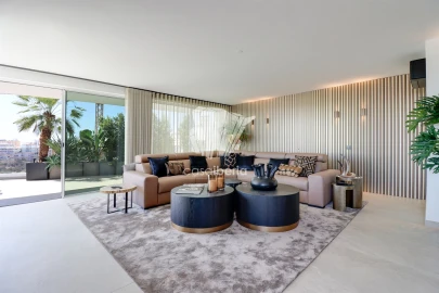 Apartamento T6 para Venda em Portimão