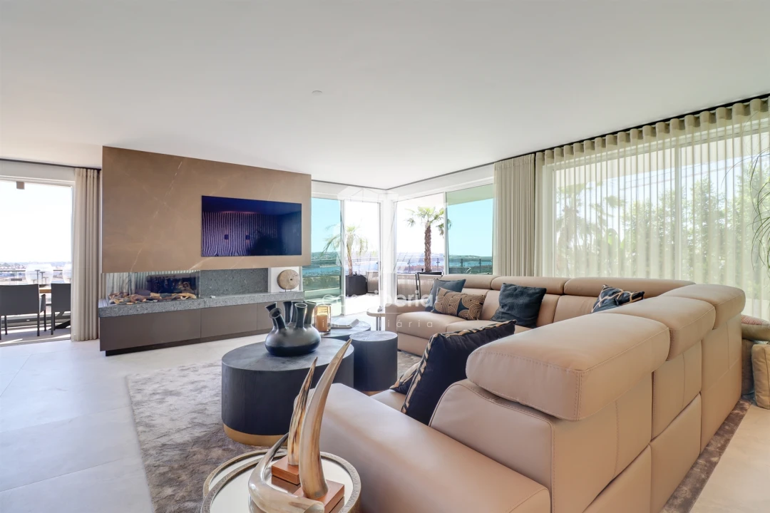 Apartamento T6 para Venda em Portimão Foto 6