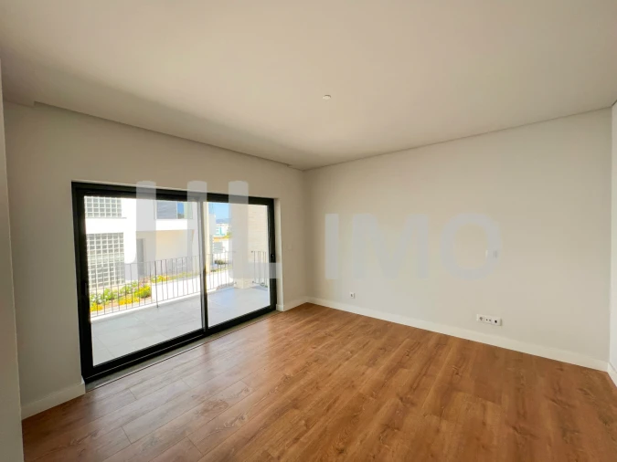 Moradia T4 para Venda em Santa Maria e São Miguel, São Martinho, São Pedro Penaferrim Foto 8