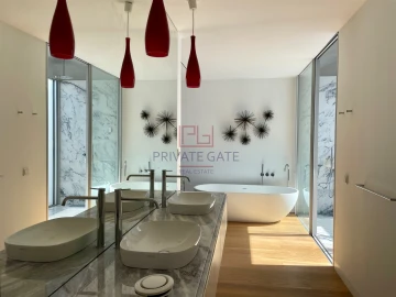 Moradia T4 para Venda em Cascais e Estoril