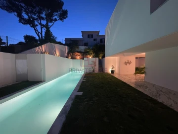 Moradia T4 para Venda em Cascais e Estoril