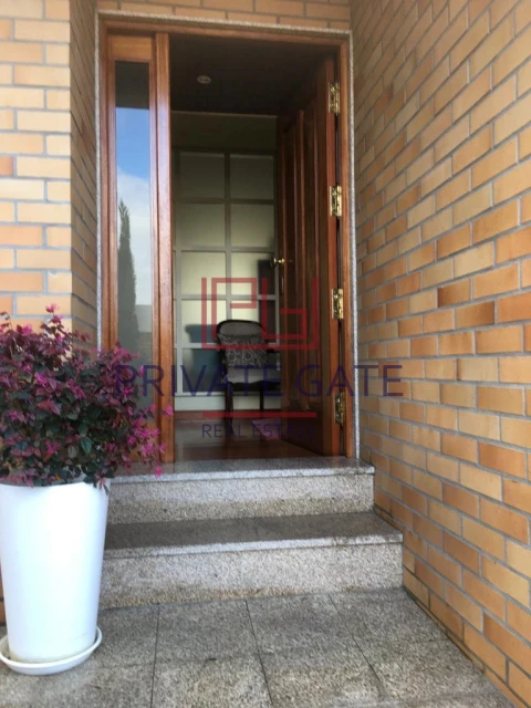 Moradia T5 para Venda em Cidade da Maia