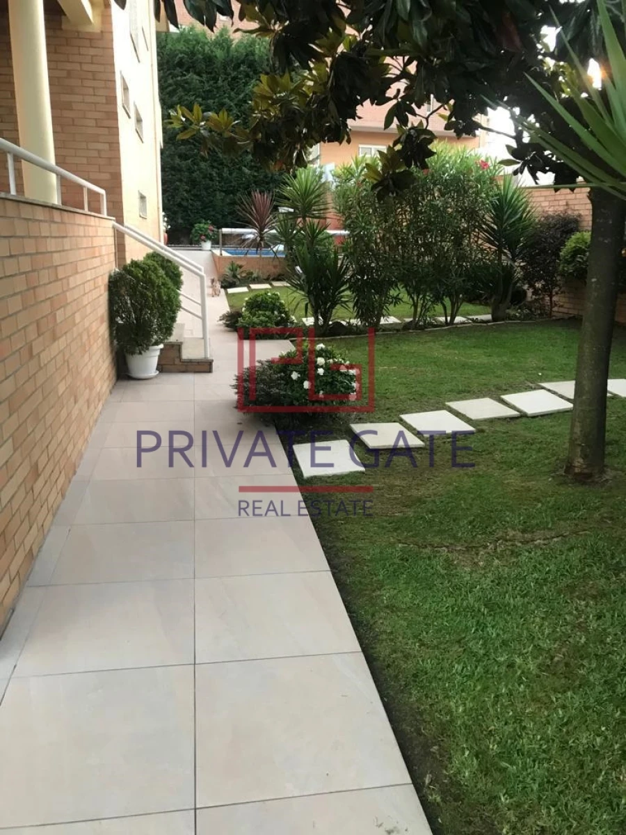 Moradia T5 para Venda em Cidade da Maia Foto 25