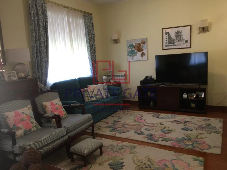 Moradia T5 para Venda em Cidade da Maia Foto 4