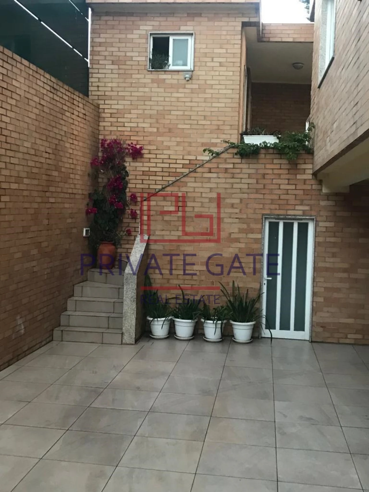 Moradia T5 para Venda em Cidade da Maia Foto 33