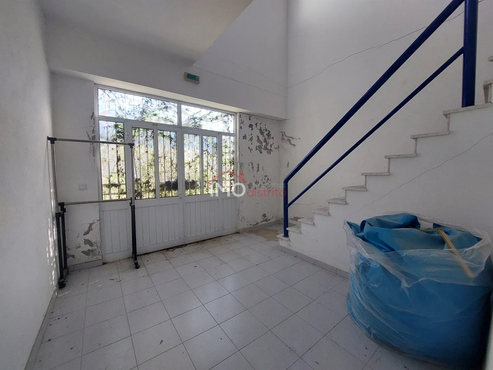 Armazém para Venda em Vila de Rei Foto 14