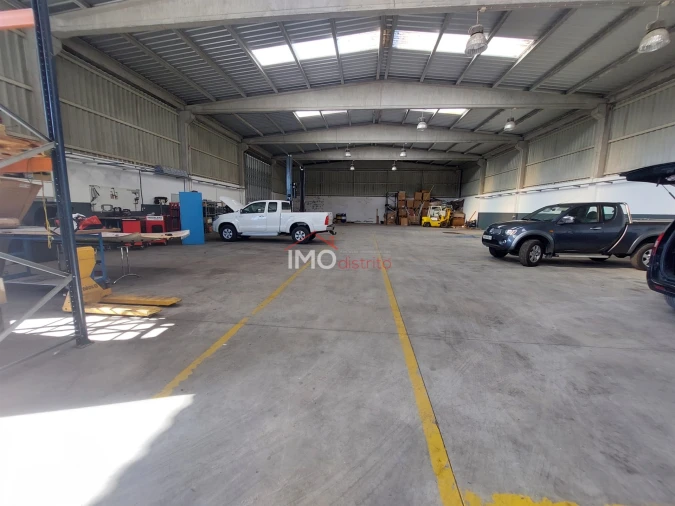 Armazém para Venda em Vila de Rei Foto 2