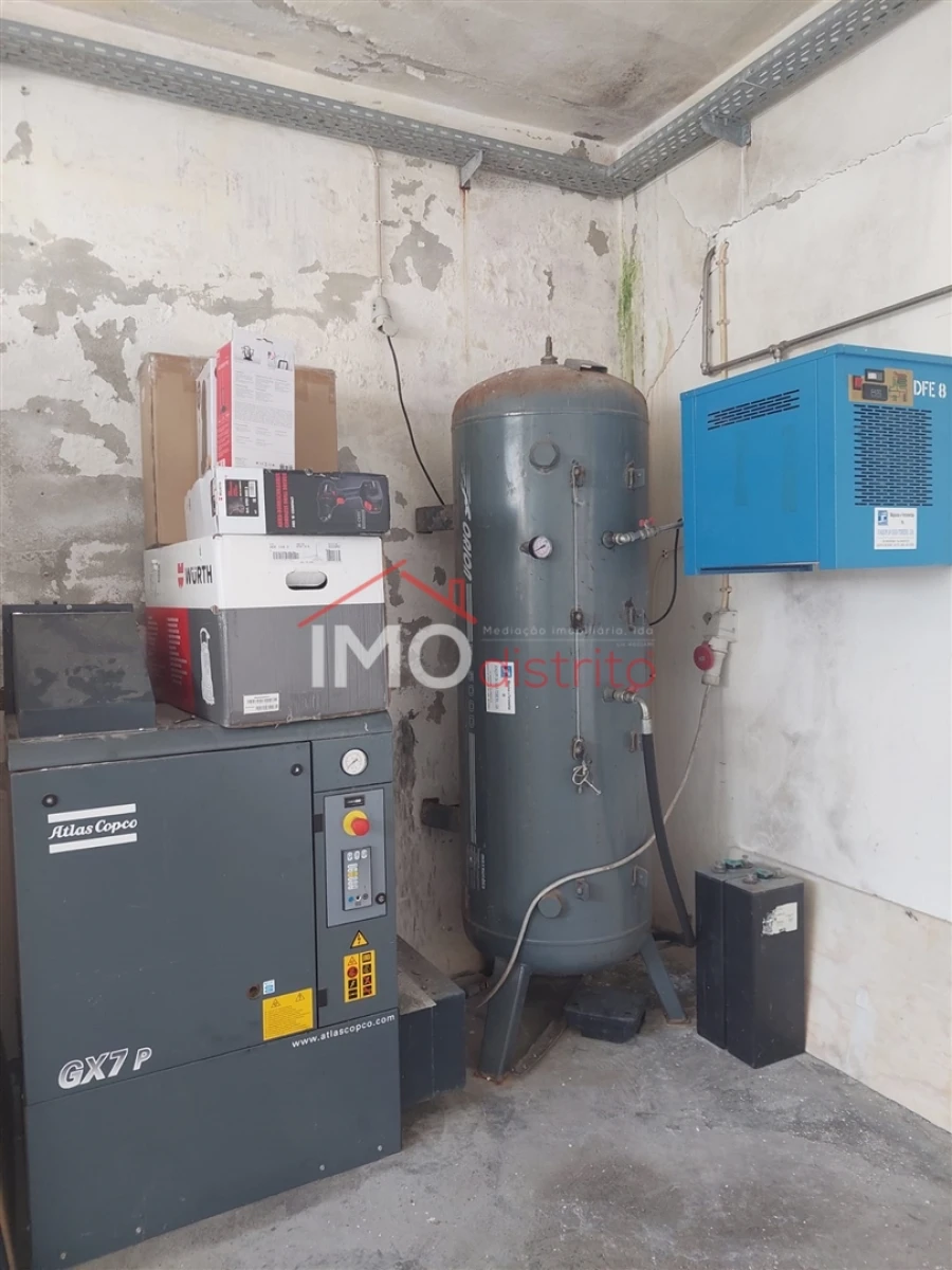 Armazém para Venda em Vila de Rei Foto 4