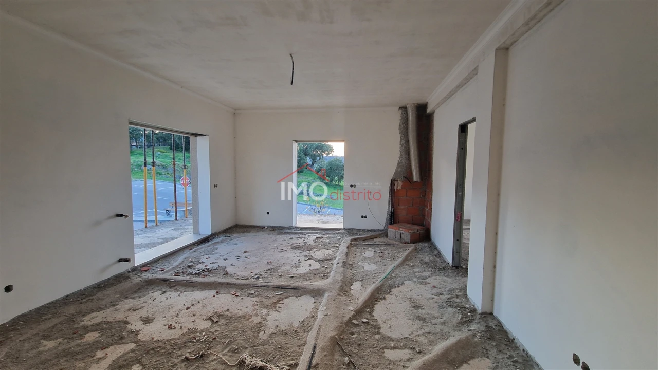 Moradia T4 para Venda em Santo Antonio das Areias Foto 5