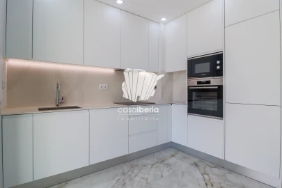 Apartamento T2 para Venda em Lagos (São Sebastião e Santa Maria)