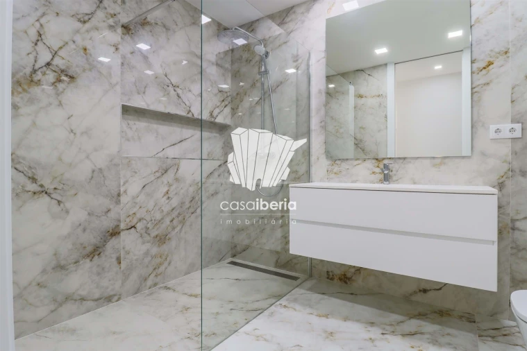 Apartamento T2 para Venda em Lagos (São Sebastião e Santa Maria) Foto 8