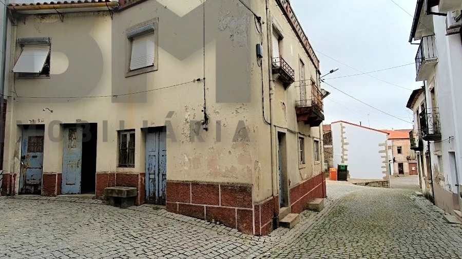 Moradia T6 para Venda em Escalos de Cima e Lousa