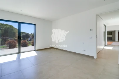 Moradia T4 para Venda em Lagoa e Carvoeiro
