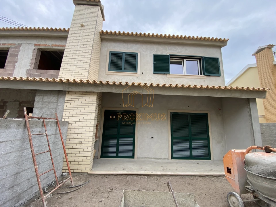 Moradia T3 para Venda em Tavarede Foto 13