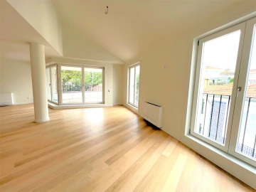 Apartamento T4 para Venda em Aldoar, Foz do Douro e Nevogilde