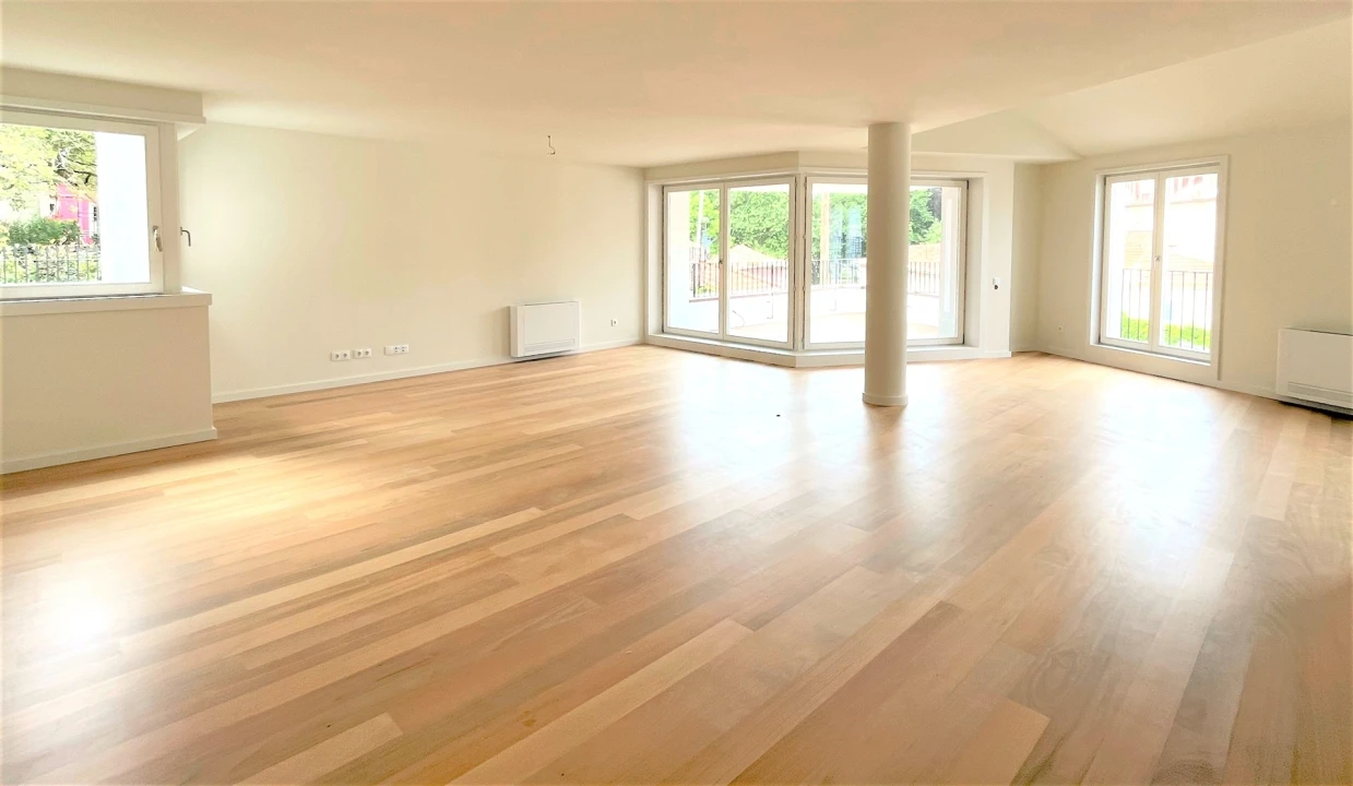 Apartamento T4 para Venda em Aldoar, Foz do Douro e Nevogilde Foto 1