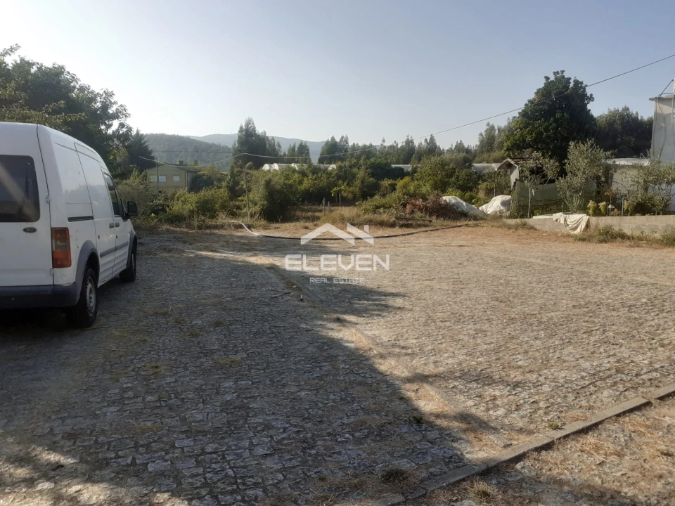 Terreno para Venda em Santa Maria de Sardoura Foto 5