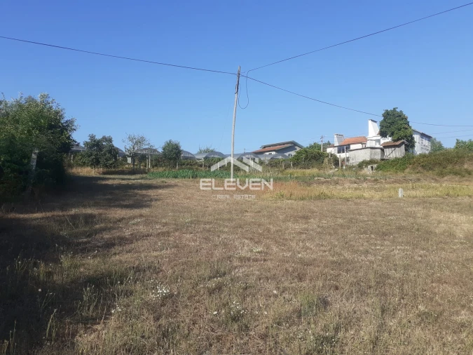 Terreno para Venda em Santa Maria de Sardoura Foto 11