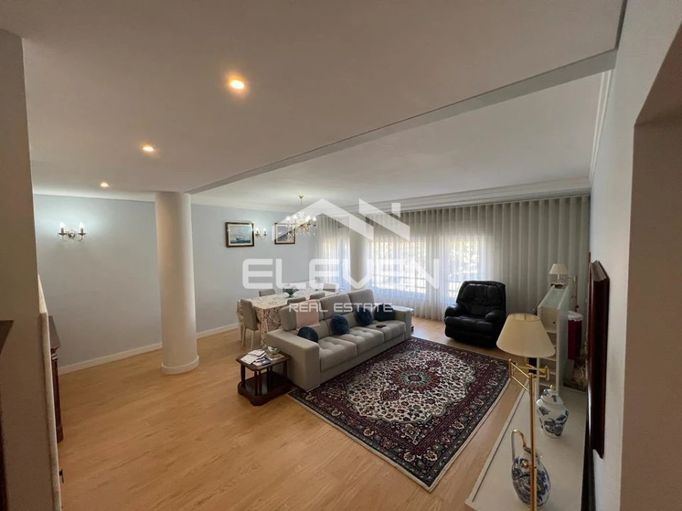 Apartamento T4 para Venda em Mafamude e Vilar do Paraíso Foto 3