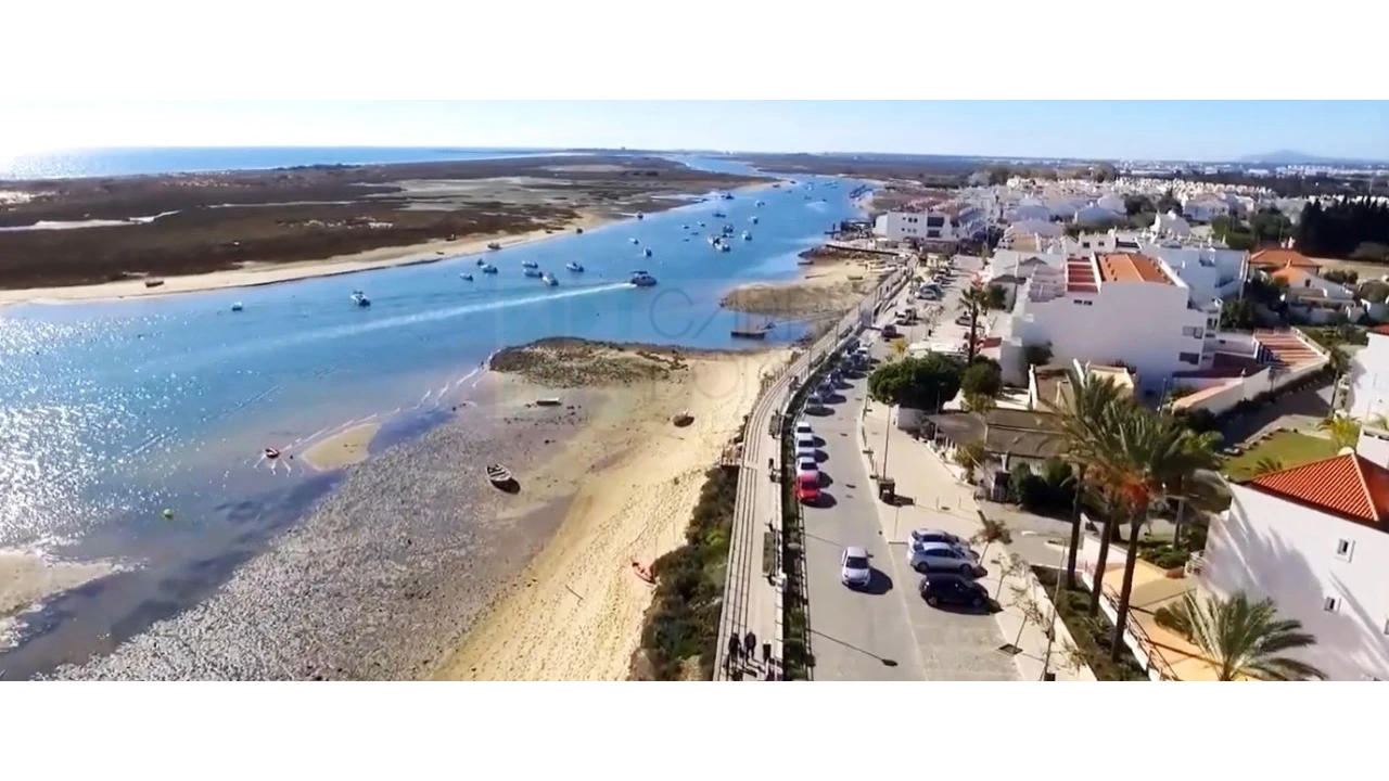 Apartamento T2 para Venda em Conceição e Cabanas de Tavira Foto 32