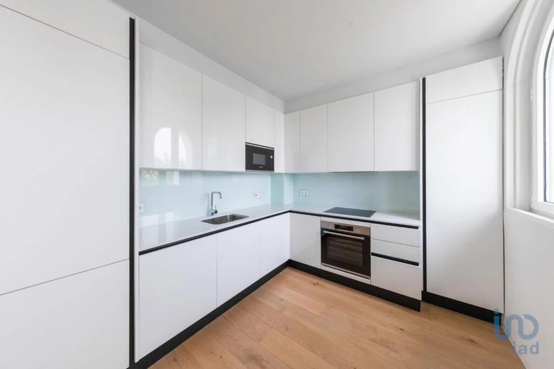 Apartamento T2 para Venda em Alvalade Foto 4
