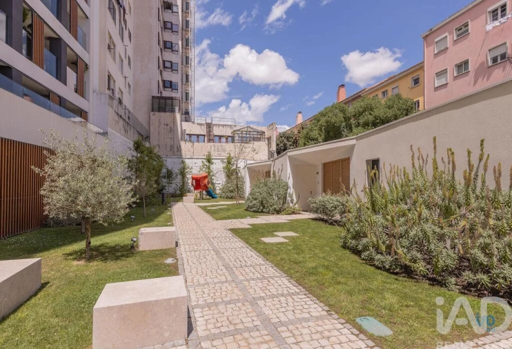 Apartamento T2 para Venda em Alvalade Foto 22